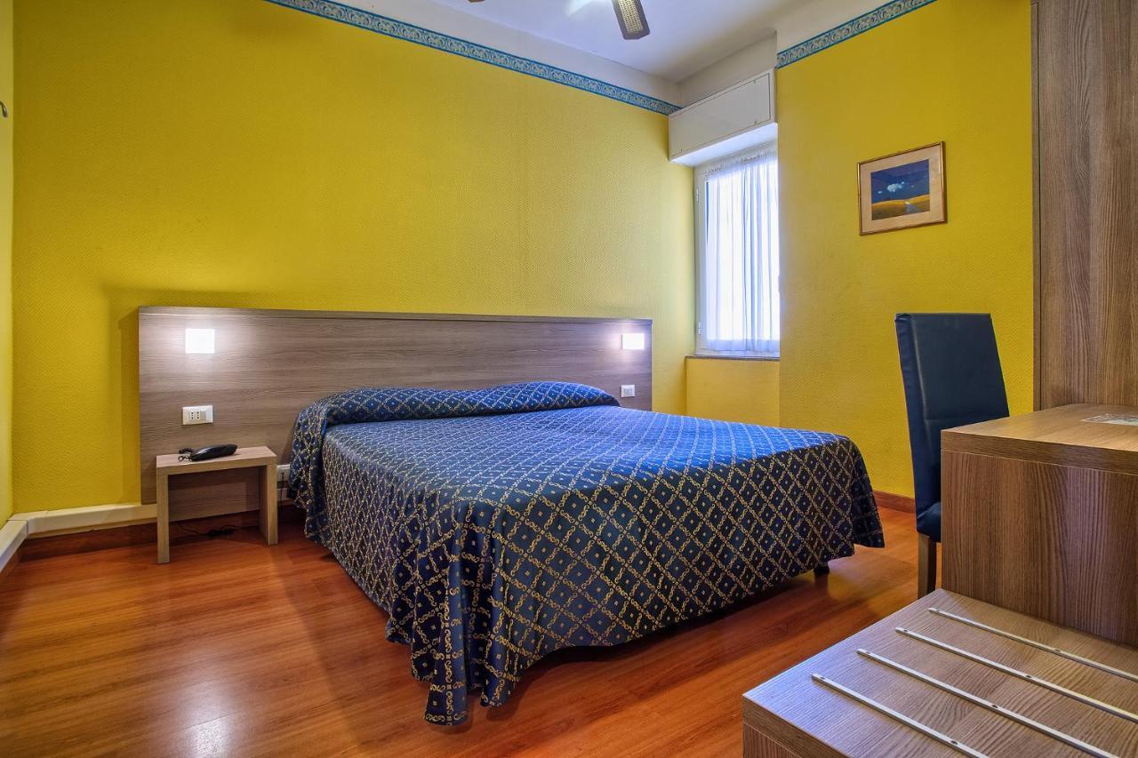 Hotel Calypso Ventimiglia Kültér fotó