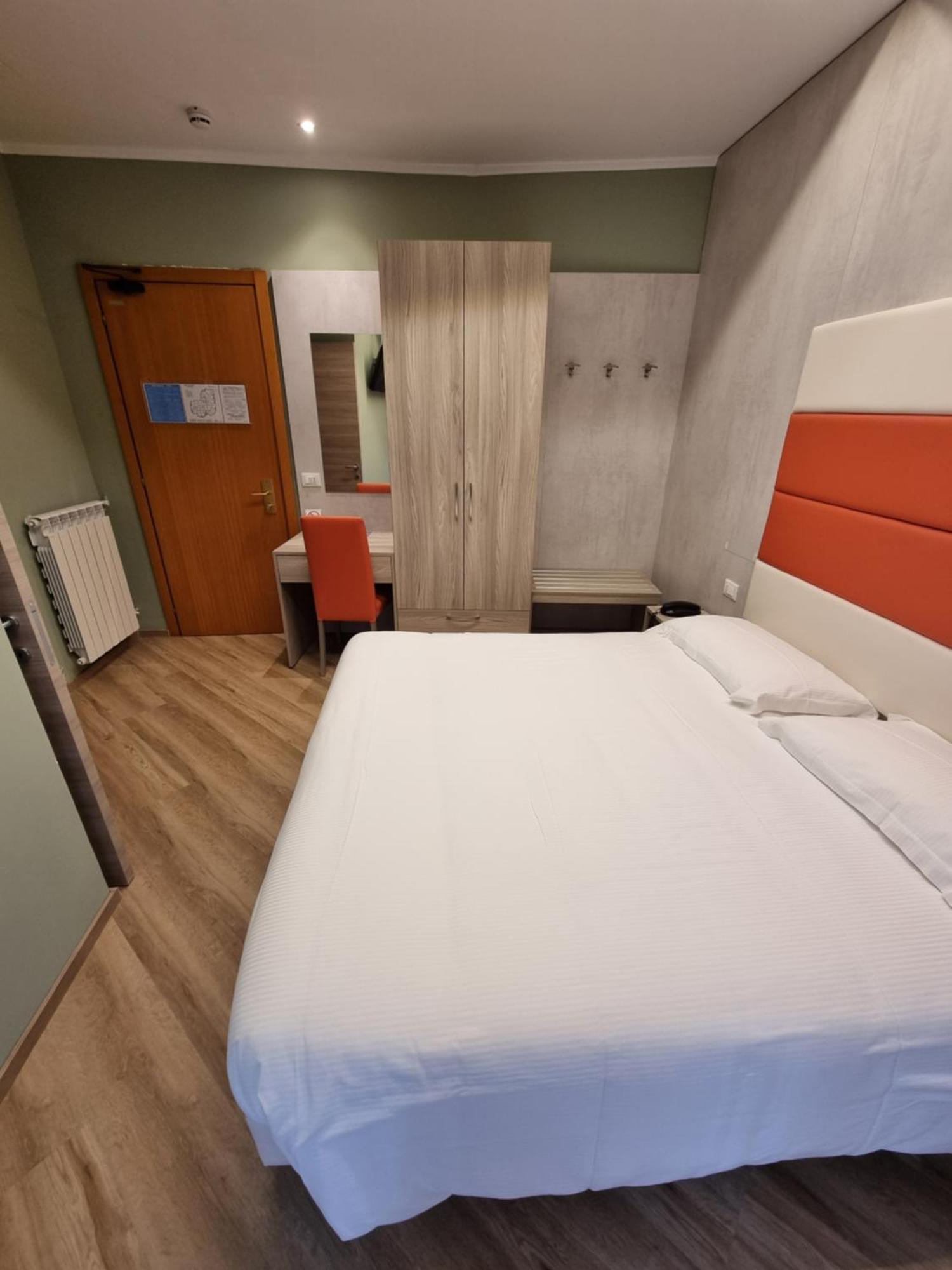 Hotel Calypso Ventimiglia Kültér fotó