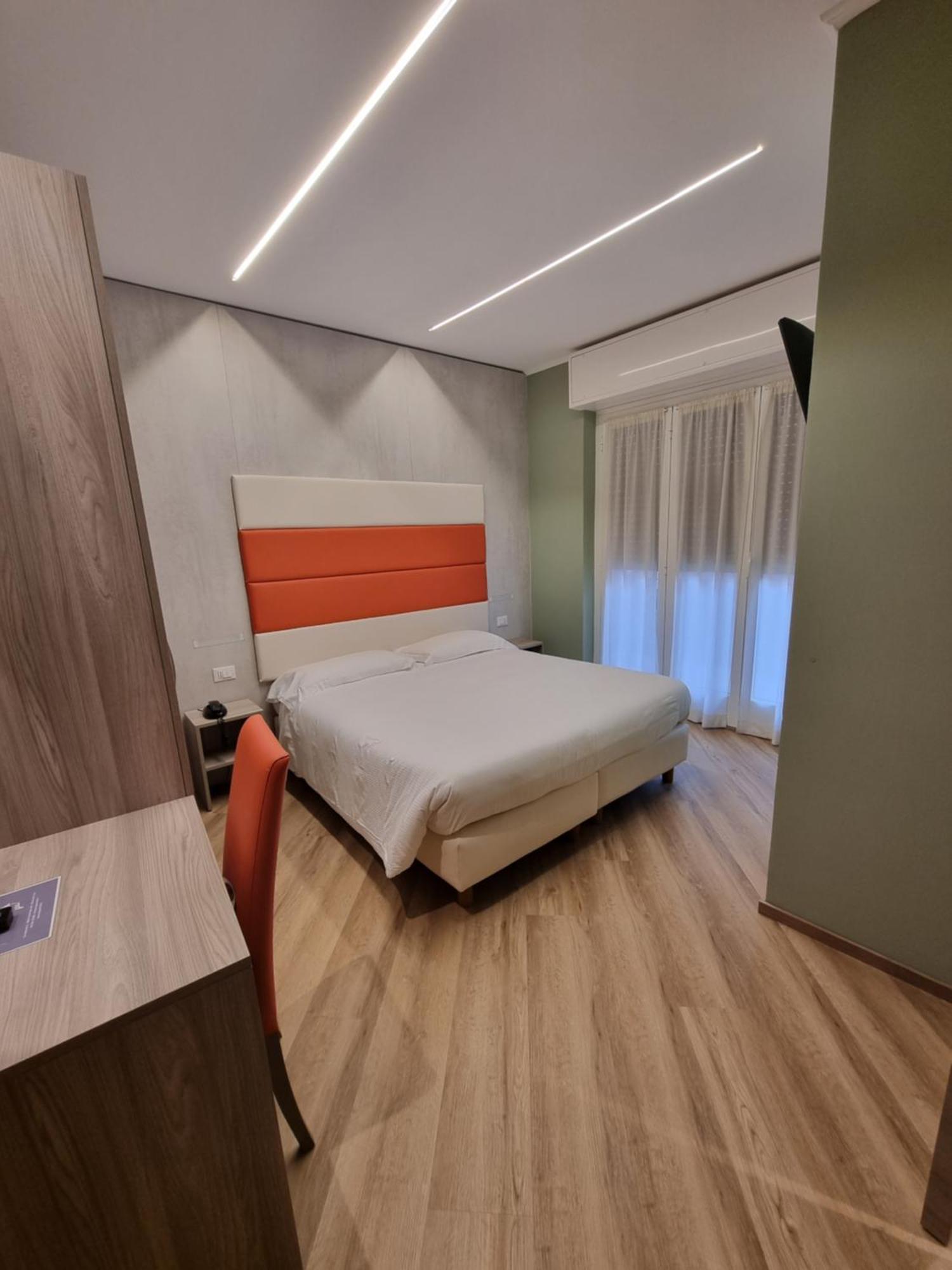 Hotel Calypso Ventimiglia Kültér fotó